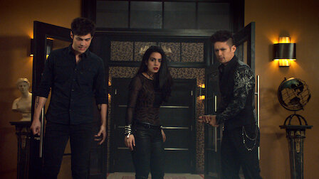 シャドウハンター The Mortal Instruments Netflix ネットフリックス 公式サイト シャドウハンター The Mortal Instruments Netflix ネットフリックス 公式サイト